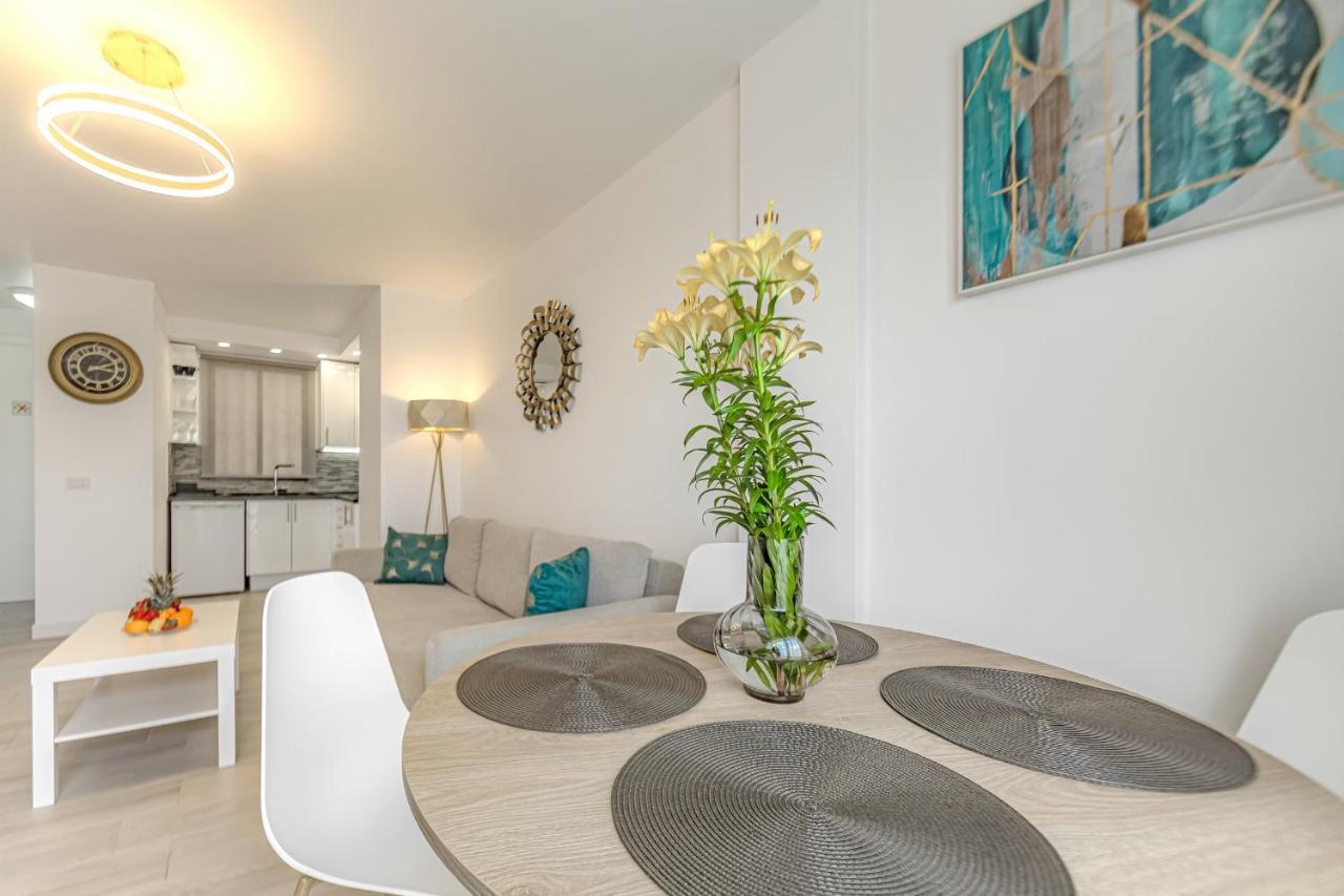 Newly Reformed Apartment With Sea View And Pool, Near The Beach, In Playa De Las Americas Exterior photo